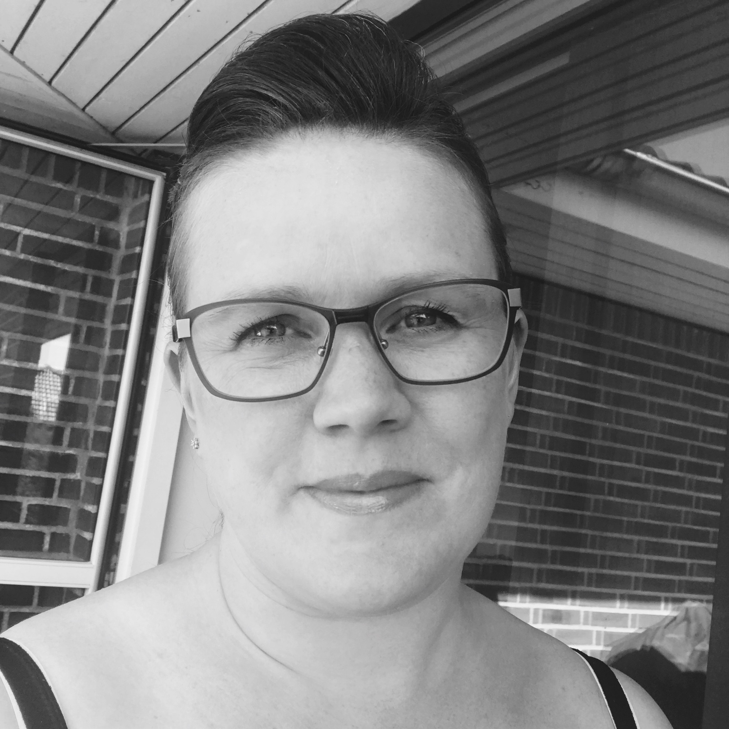 Annette Aaris Lund